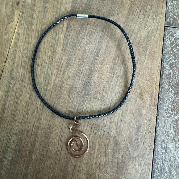 Artisan handmade Faux leather Cord Necklace with hammered copper pendant - Picture 3 of 7